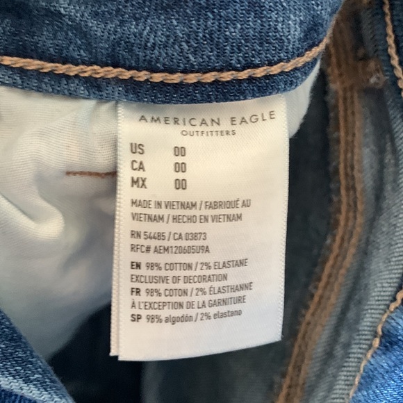 Women’s American Eagle Jean Shorts - Picture 5 of 5